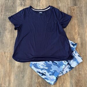 Jane and Bleecker Women’s Pajama Set Size L camo pants with‎ navy top